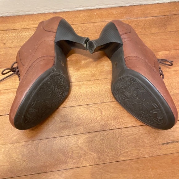 Strictly comfort lace up heals - Picture 3 of 4